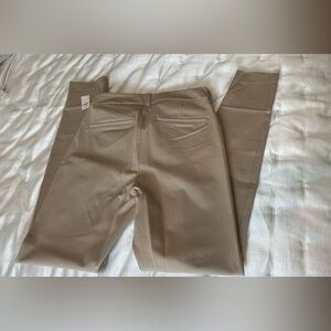 Old Navy Pixie Pants in Beige
